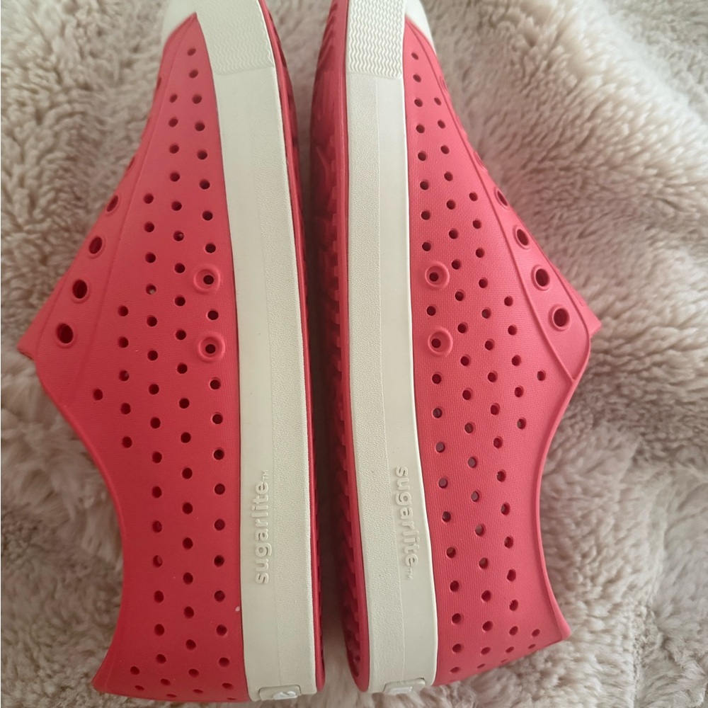 Native Slip-On Sneakers Women’s size 10 new in box - Picture 5 of 12